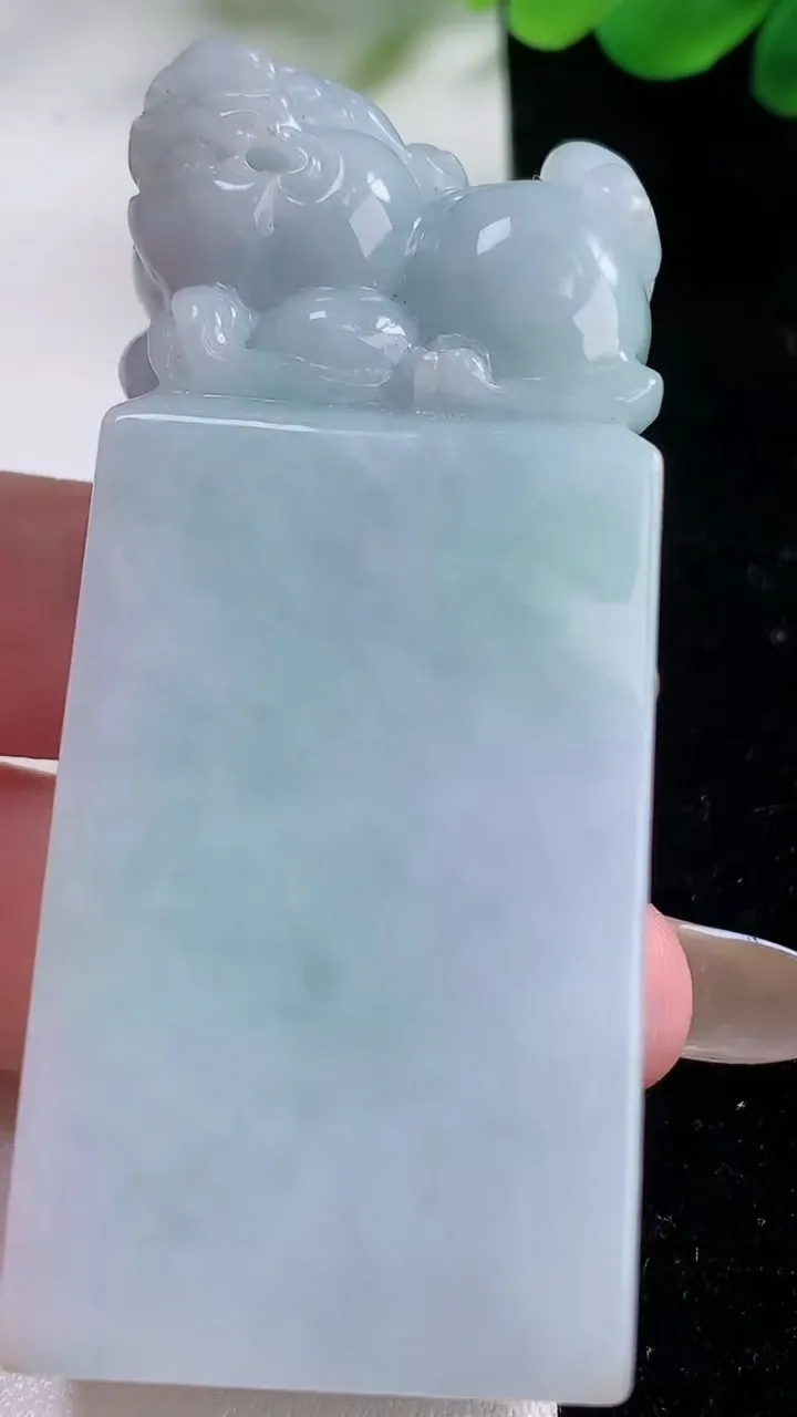 天然A货翡翠貔貅印章，尺寸67.5-28.8-18，重:101.21g
11月22日