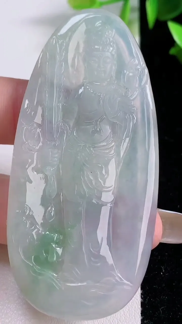 天然A货翡翠虚空藏菩萨吊坠，尺寸69.7-33.2-5，重:25.44g
11月22日