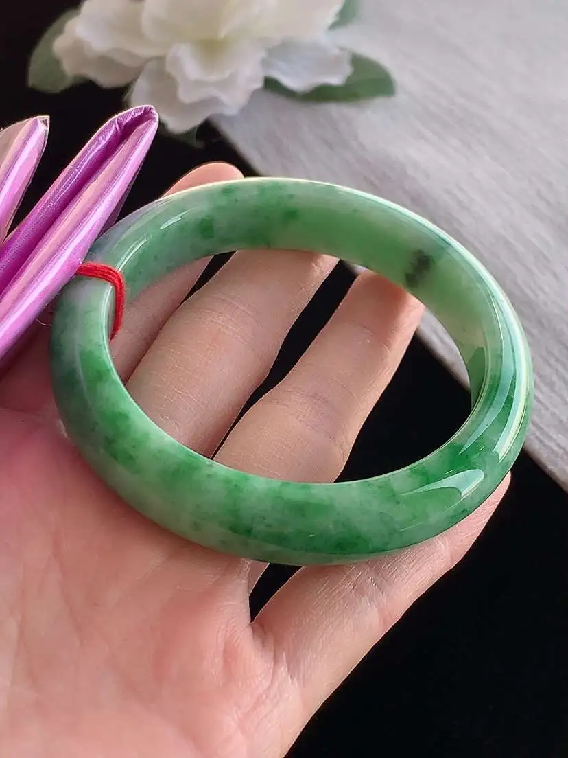 a货翡翠老坑冰种飘绿正装正圈手镯56-57圈口  尺寸56.8×12.6×8.2mm 1121