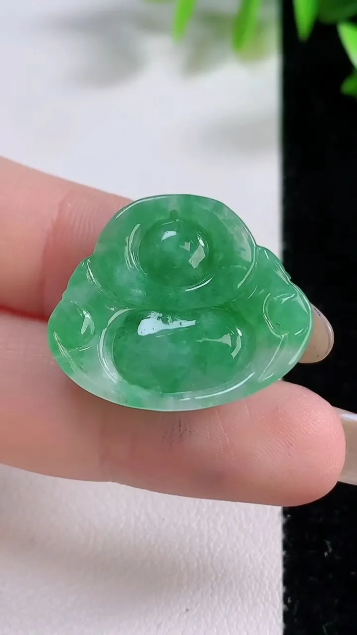 天然A货翡翠佛公吊坠，尺寸25-21-7，重:5.46g
11月22日