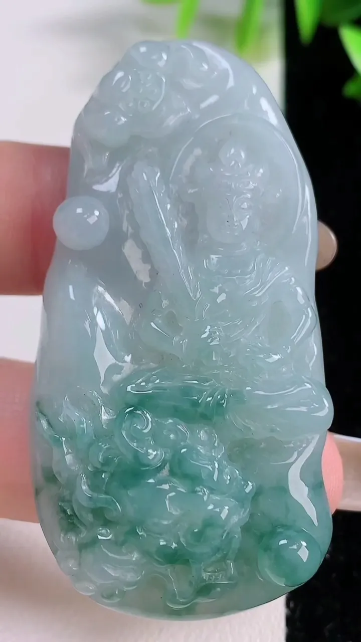天然A货翡翠飘花文殊菩萨吊坠，尺寸56-28-8.5，重:26.30g
11月22日