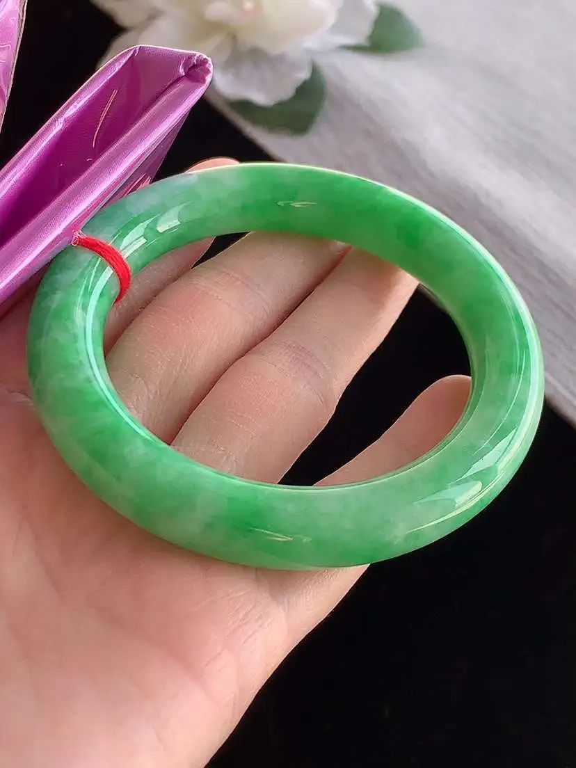 a货翡翠老坑冰种满绿圆条手镯55-56圈口  尺寸55.3×10.8mm 1121