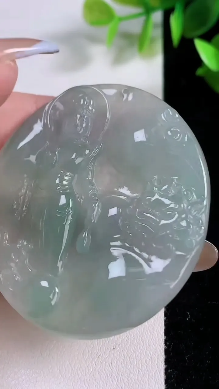 天然A货翡翠文殊菩萨吊坠，尺寸52.5-45-4.6，重:21.81g
11月22日