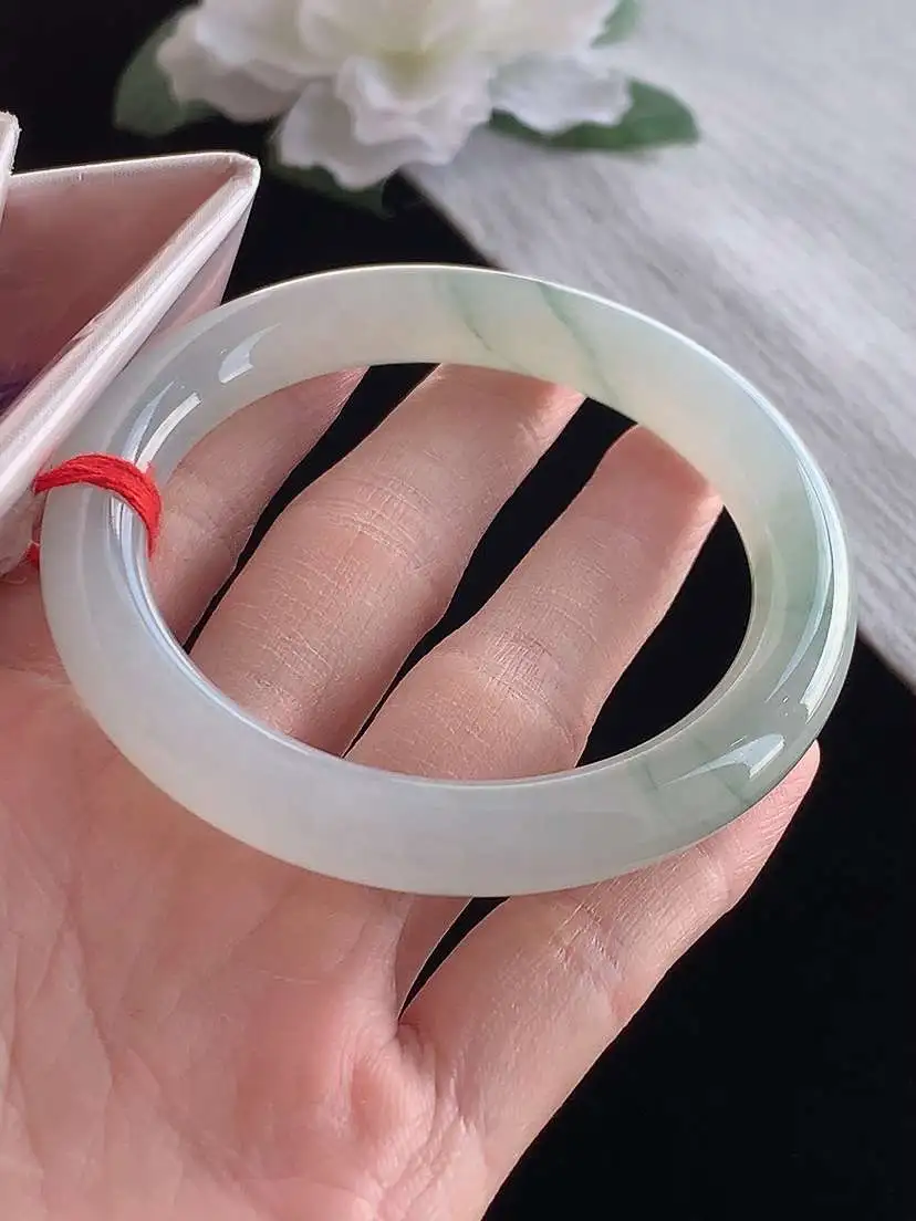 a货翡翠老坑冰种飘花圆条手镯55-56圈口  尺寸55.6×9.8mm 1121