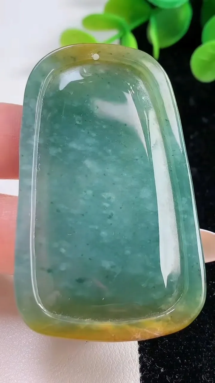 天然A货翡翠双彩蓝水山水寿星公吊坠，尺寸59-36-6.8，重:31.34g
11月22日