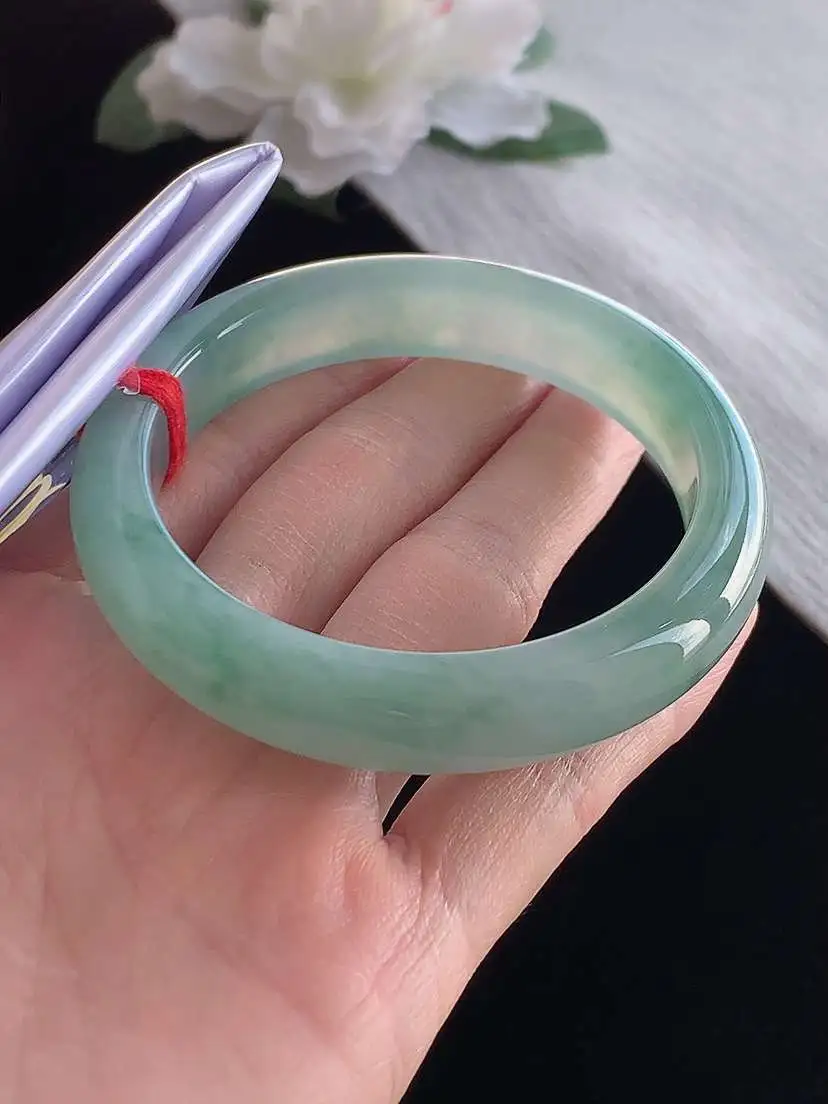 a货翡翠老坑冰种飘花正装正圈手镯55-56圈口  尺寸55×12×8mm 1121