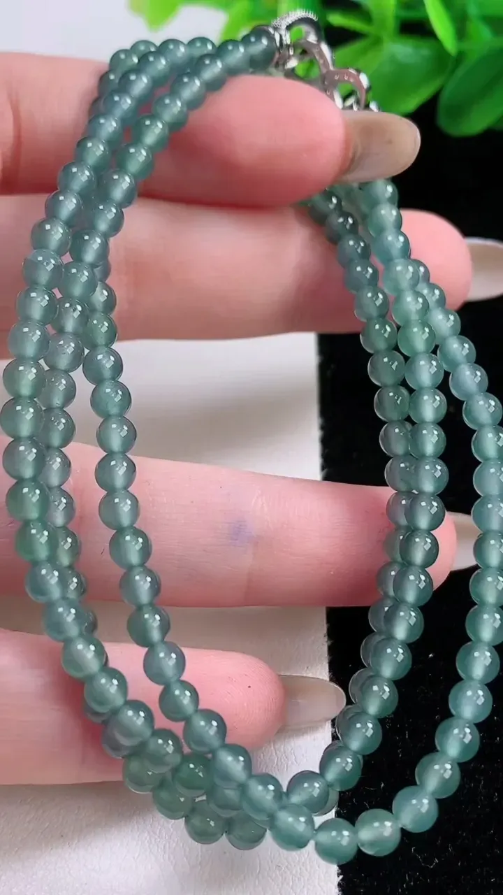 天然A货翡翠小米珠项链，尺寸4-150颗，重:17.46g11月22日
工厂直销收藏佳品,种好水足，