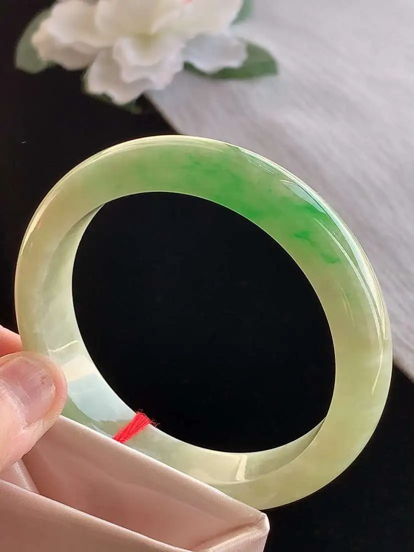 a货翡翠老坑冰种飘绿正装正圈手镯55-56圈口  尺寸55.8×12.5×8mm 1121