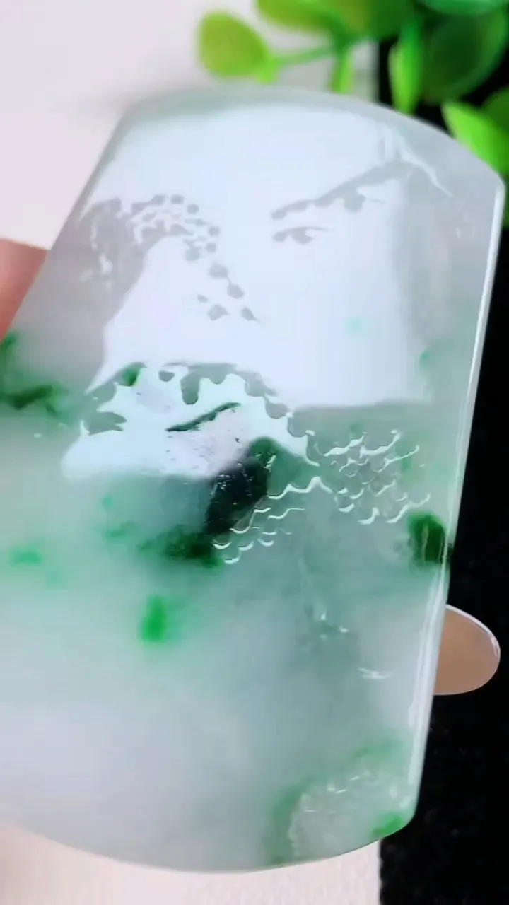 天然A货翡翠山水牌吊坠，尺寸65-43-5.6，重:29.10g
11月22日