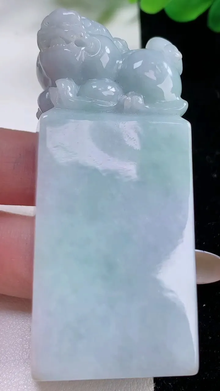 天然A货翡翠貔貅印章，尺寸67.5-28.8-18，重:101.21g
11月22日