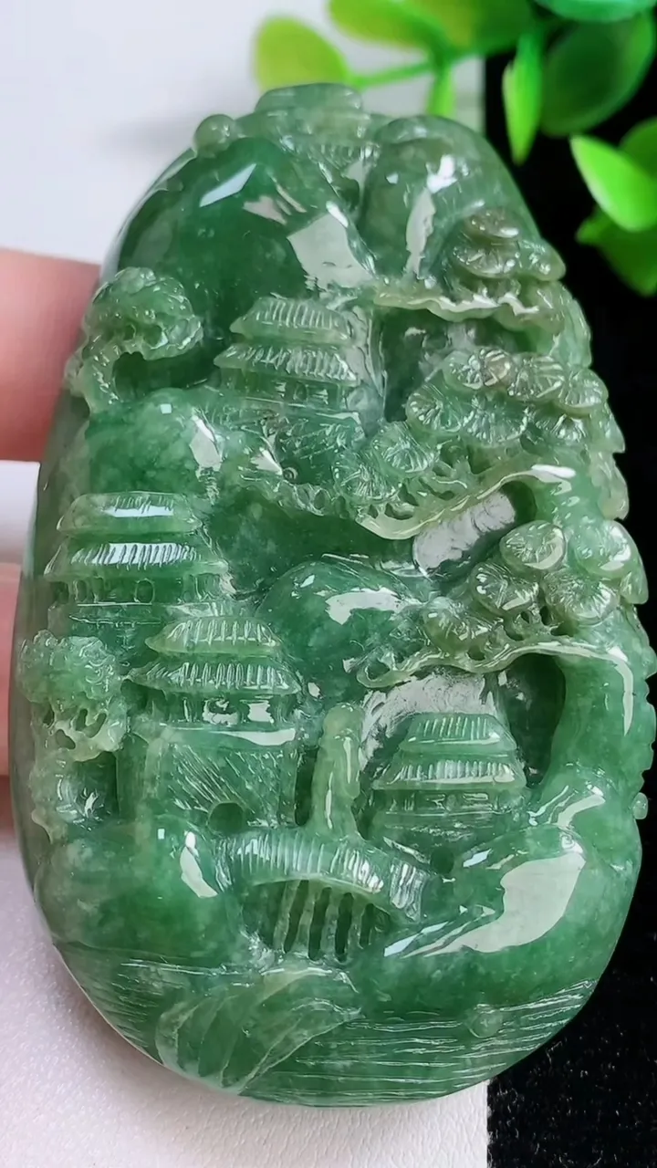 天然A货翡翠山水牌吊坠，尺寸75-46.5-12.8，重:95.58g
11月22日