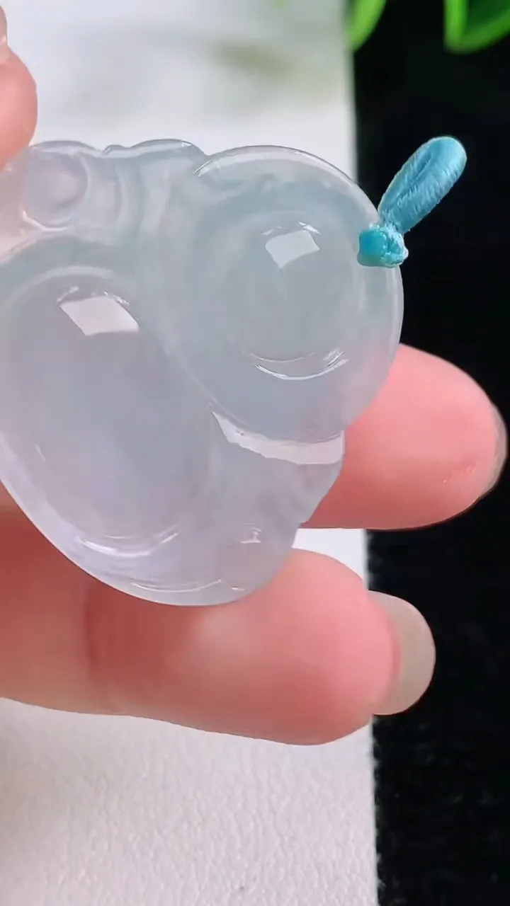 天然A货翡翠佛公吊坠，尺寸306-33.6-5.4，重量:8.44g
11月23日