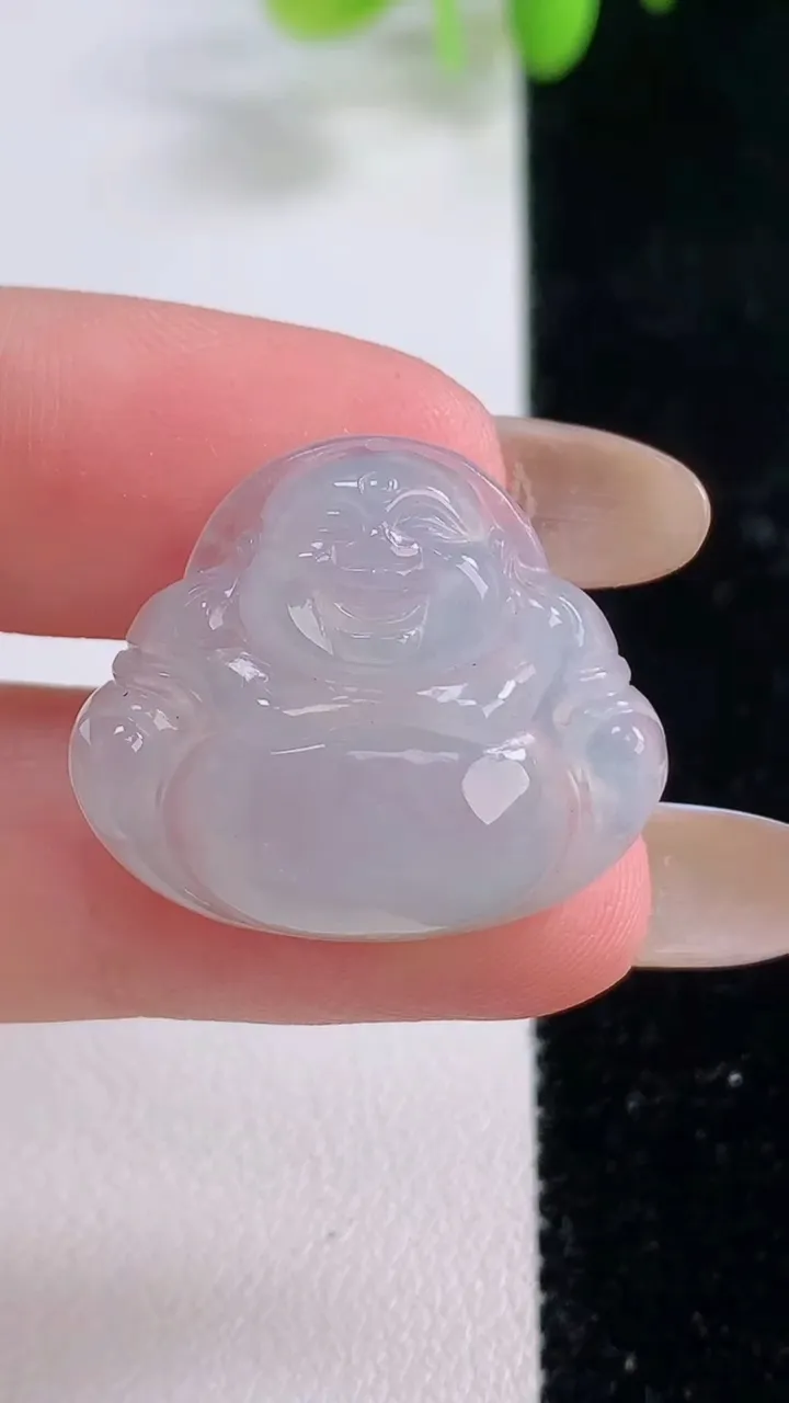 天然A货翡翠佛公吊坠，尺寸21.8-25.4-5.4，重量:4.77g
11月23日