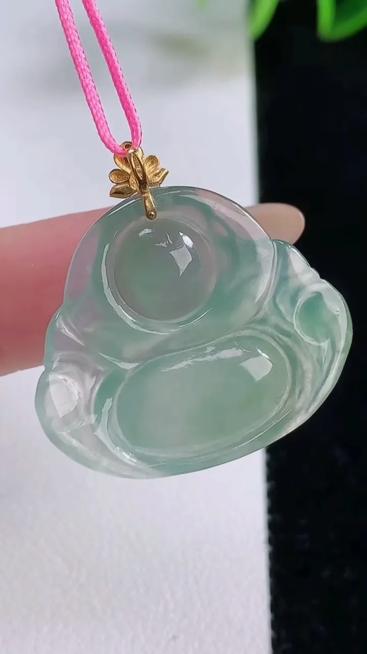 天然A货翡翠佛公吊坠，尺寸24.3-28.7-4.5，重量:4.64g
11月23日