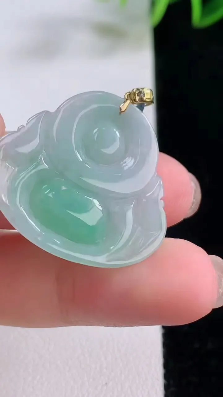 天然A货翡翠佛公吊坠，尺寸26.5-28.8-5.6，重量:6.09g
11月23日