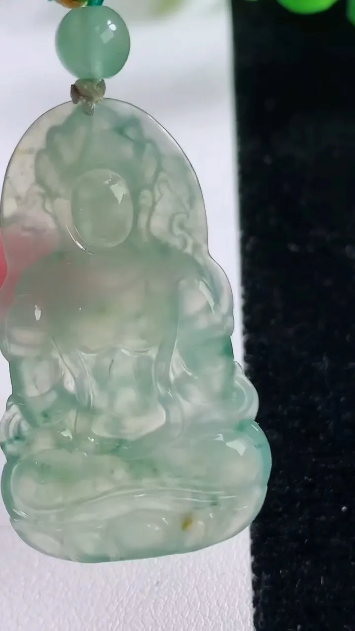 天然A货翡翠冰种飘花度母观音菩萨吊坠，尺寸43.6-25.6-4.5，重:8.25g
11月23日