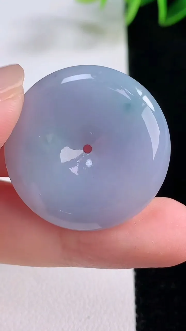 天然A货翡翠紫罗兰平安扣吊坠，尺寸29.3-6.3，重量:11.47g
11月23日