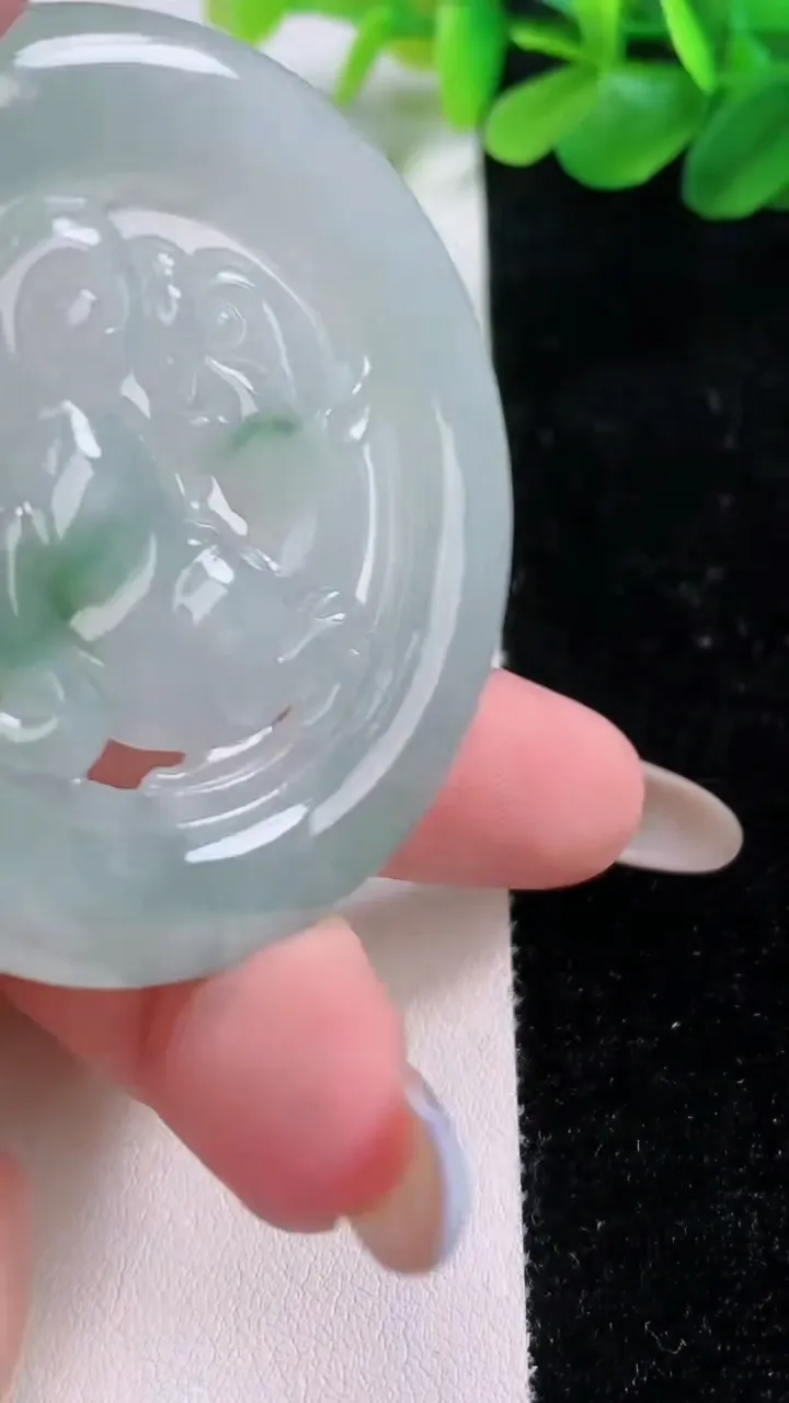 天然A货翡翠飘花貔貅牌吊坠，尺寸53-5.8，重:29.53g
11月23日