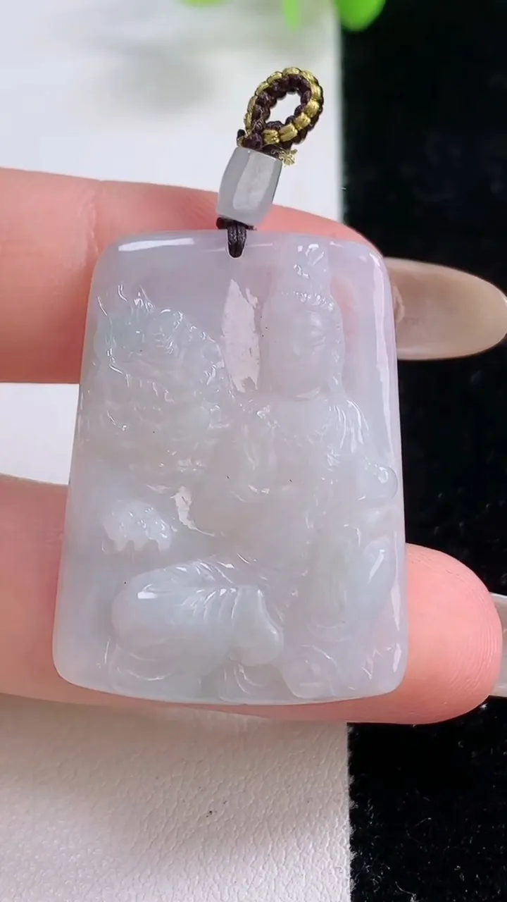 天然A货翡翠文殊菩萨吊坠，尺寸33.6-25-4，重量:7.61g
11月23日
