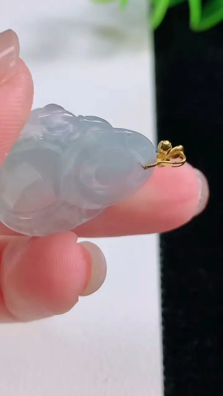 天然A货翡翠佛公吊坠，尺寸24-27-4.6，重量:4.53g
11月23日