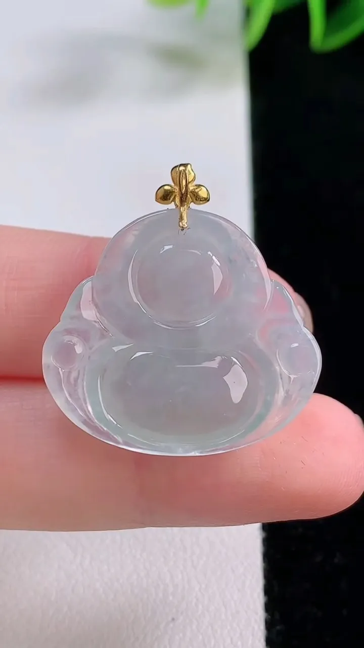 天然A货翡翠佛公吊坠，尺寸24-27-4.6，重量:4.53g
11月23日