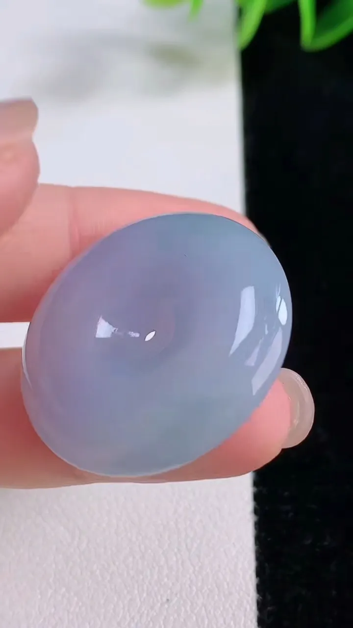 天然A货翡翠紫罗兰平安扣吊坠，尺寸29.3-6.3，重量:11.47g
11月23日