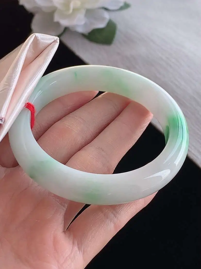 a货翡翠老坑冰种飘绿正装正圈手镯56-57圈口  尺寸56.5×11.3×8.8mm 1122