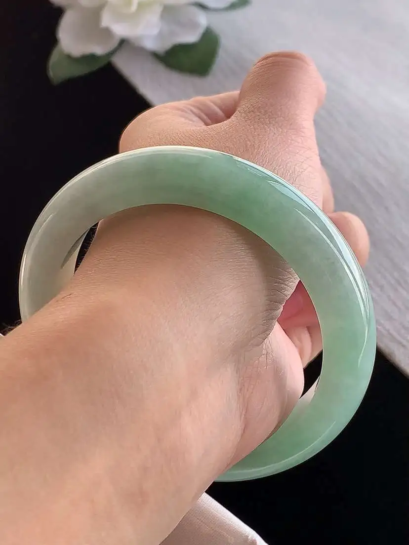 a货翡翠老坑冰种飘绿晴绿厚装正装正圈手镯56-57圈口 尺寸56.5×12.7×9.5mm 1122