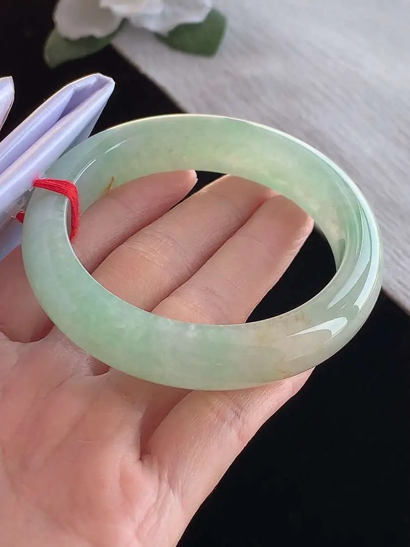 a货翡翠老坑冰种黄加绿双彩正装正圈手镯55-56圈口  尺寸55.8×12.6×9mm 1122