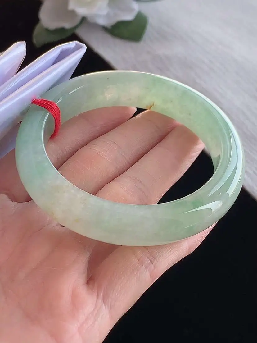 a货翡翠老坑冰种黄加绿双彩正装正圈手镯55-56圈口  尺寸55.8×12.6×9mm 1122