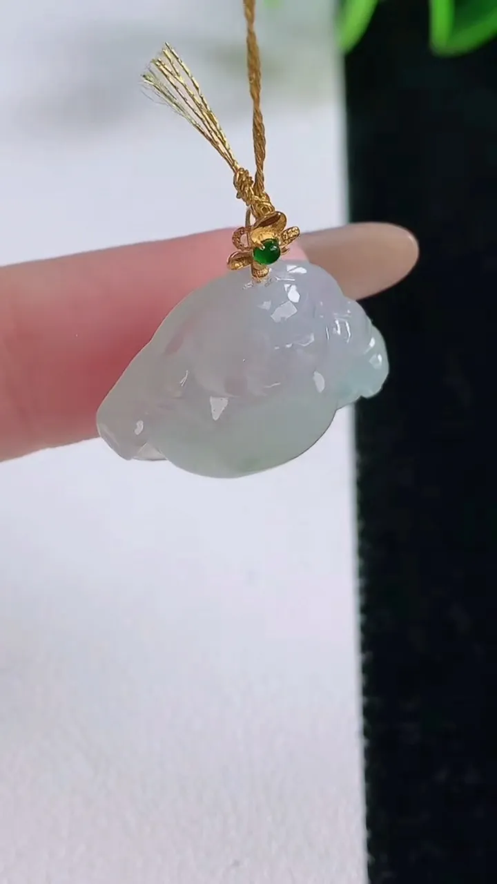 天然A货翡翠佛公吊坠，尺寸19.5-21-5，重量:3.44g
11月23日