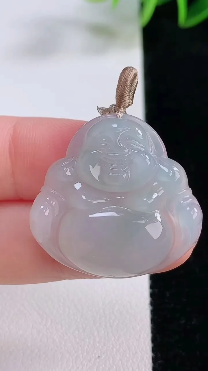 天然A货翡翠佛公吊坠，尺寸28.2-29-5.3，重量:6.78g
11月23日