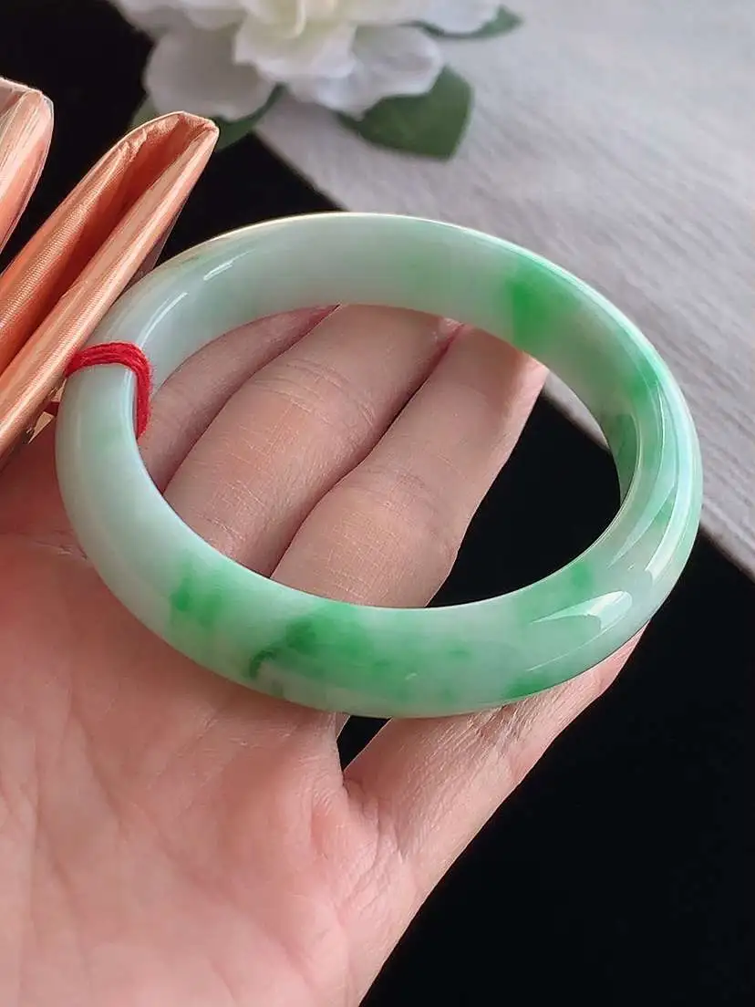 a货翡翠老坑冰种飘绿正装正圈手镯56-57圈口  尺寸56.8×12×8.3mm 1122