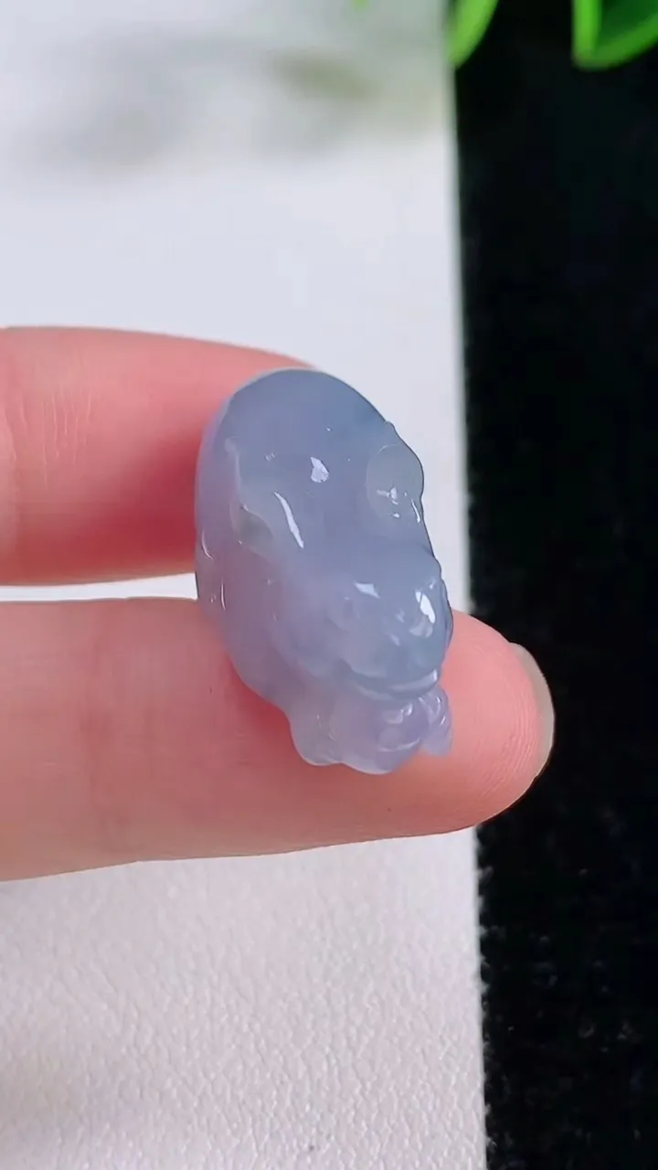 天然A货翡翠紫罗兰貔貅吊坠，尺寸26.8-12.2-16.4，重量:7.22g
11月24日