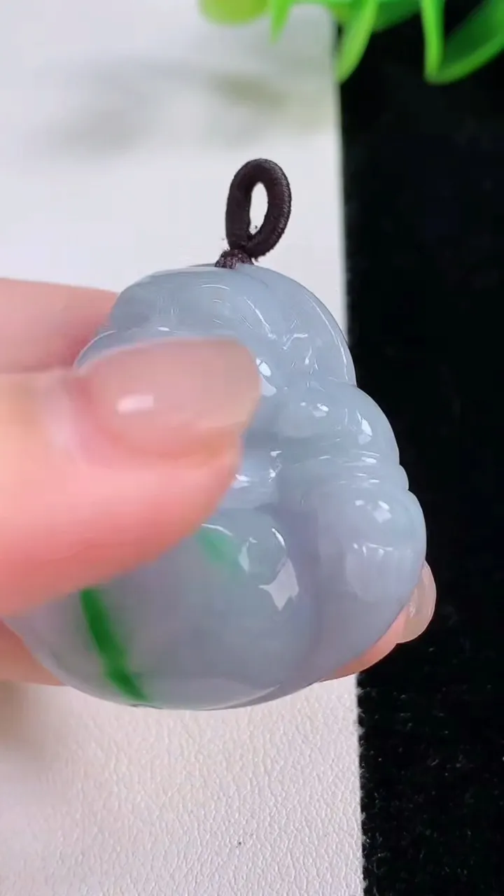 天然A货翡翠佛公吊坠，尺寸36.4-39-11.5，重量:26.37g
11月24日