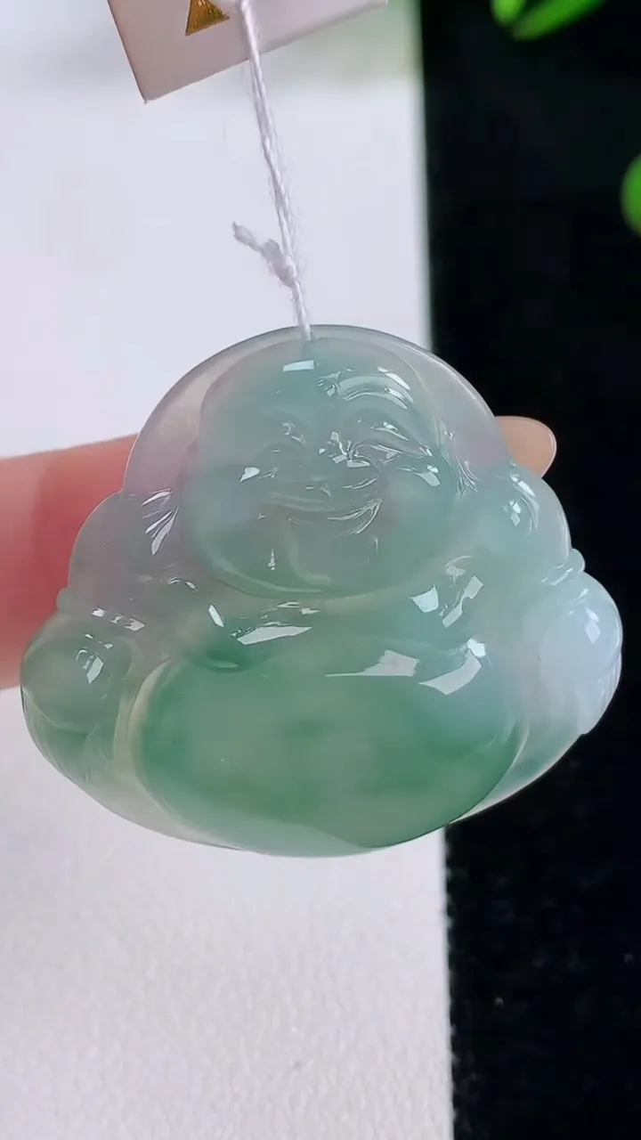 天然A货翡翠佛公吊坠，尺寸31.6-34.6-5.8，重量:9.87g
11月24日