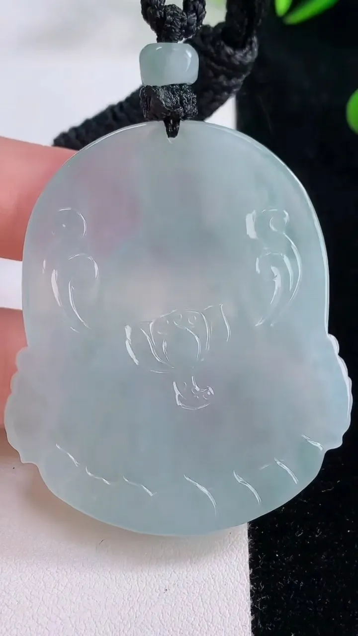 天然A货翡翠虚空藏菩萨吊坠，尺寸53.2-44.2-5.6，重量:31.96g
11月24日