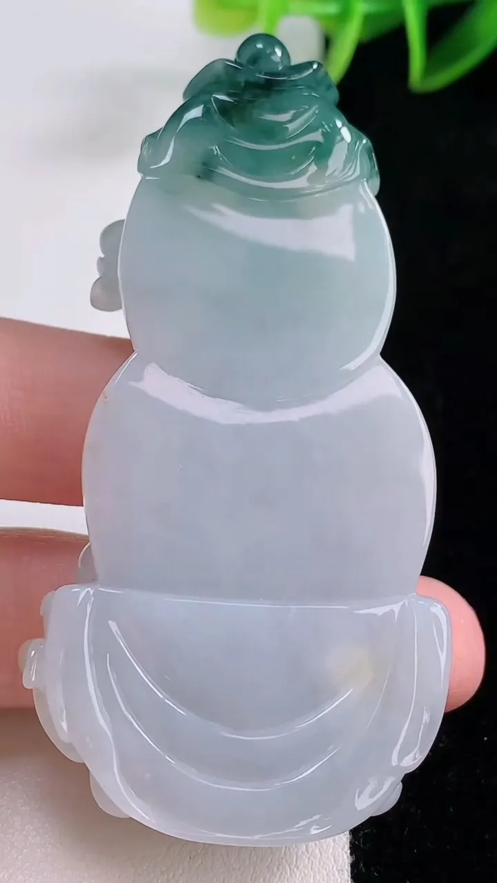 天然A货翡翠飘花大势至菩萨吊坠，尺寸69.7-36.6-10.4，重量:40.63g
11月24日