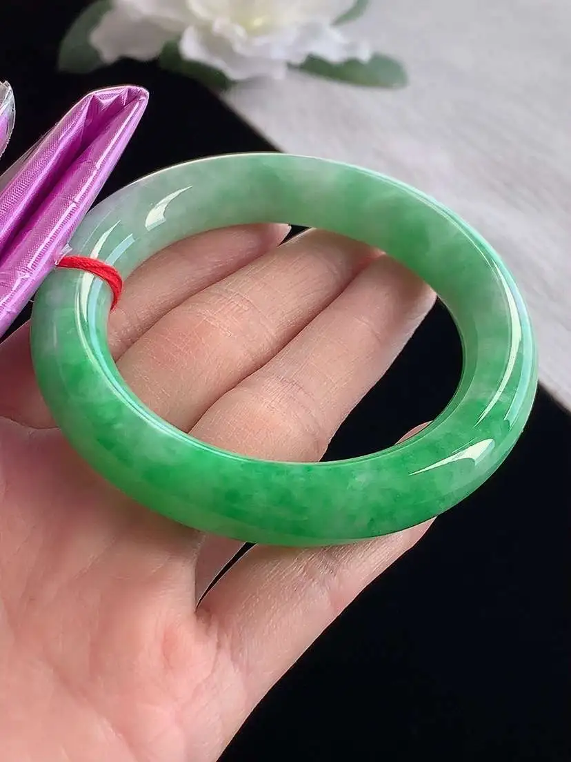 a货翡翠老坑冰种飘绿圆条手镯53-54圈口  尺寸53.5×10mm 1123