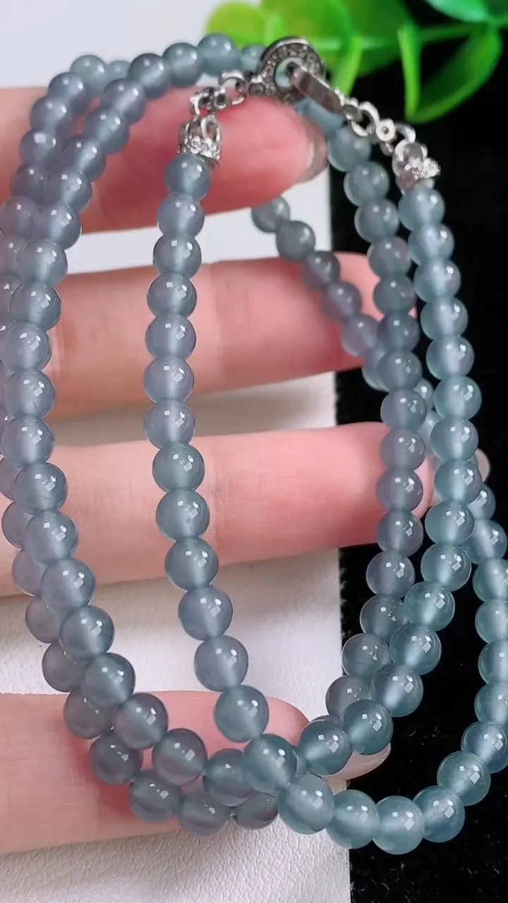 天然A货翡翠圆珠项链，尺寸4.6-118颗，重量:23.76g
11月24日