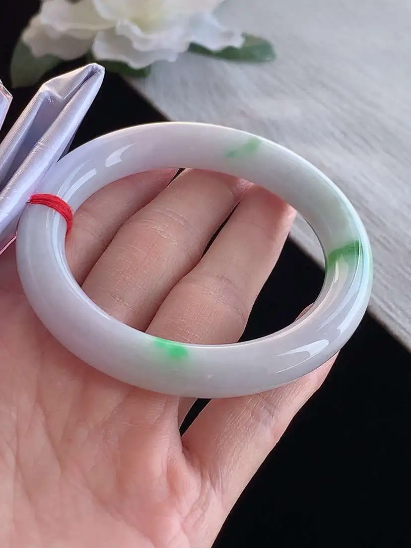 a货翡翠老坑冰种飘绿圆条手镯54-55圈口  尺寸54×10.4mm 1123