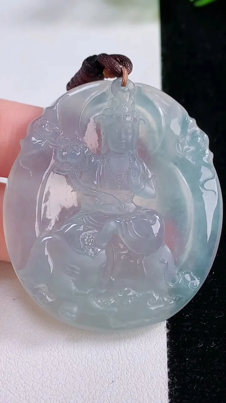 天然A货翡翠普贤菩萨吊坠，尺寸51.7-45.3-5.8，重量:27.60g
11月24日