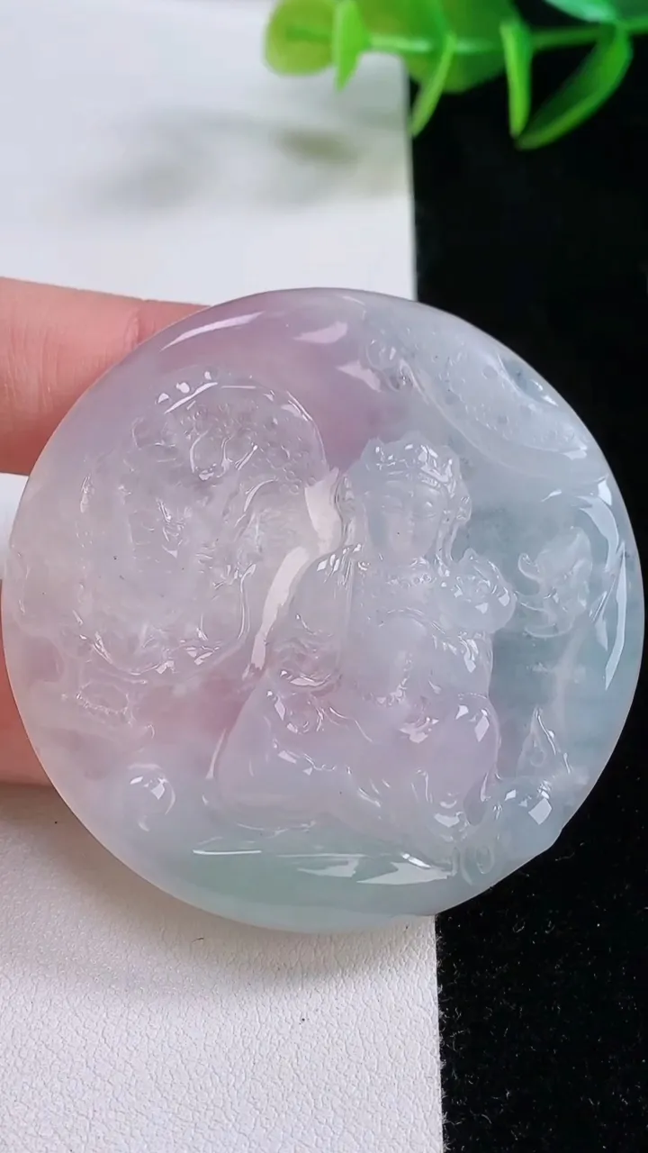 天然A货翡翠祥龙大势至菩萨吊坠，尺寸52.3-5.7，重量:29.40g
11月24日