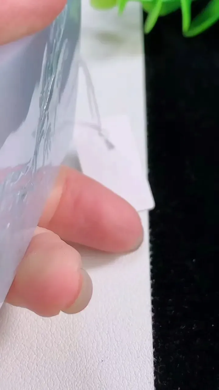 天然A货翡翠冰种飘花文殊菩萨吊坠，尺寸65.3-42.8-5.4，重量:36.53g
11月24日