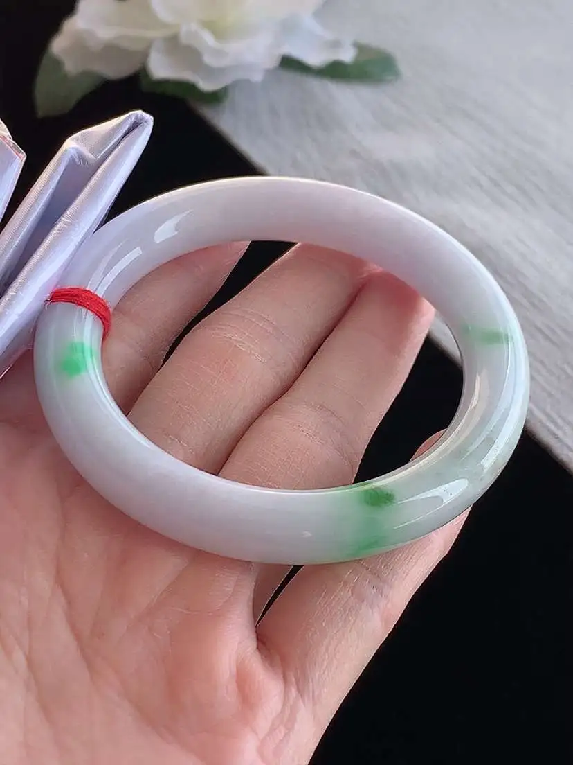 a货翡翠老坑冰种飘绿圆条手镯54-55圈口  尺寸54×10.4mm 1123