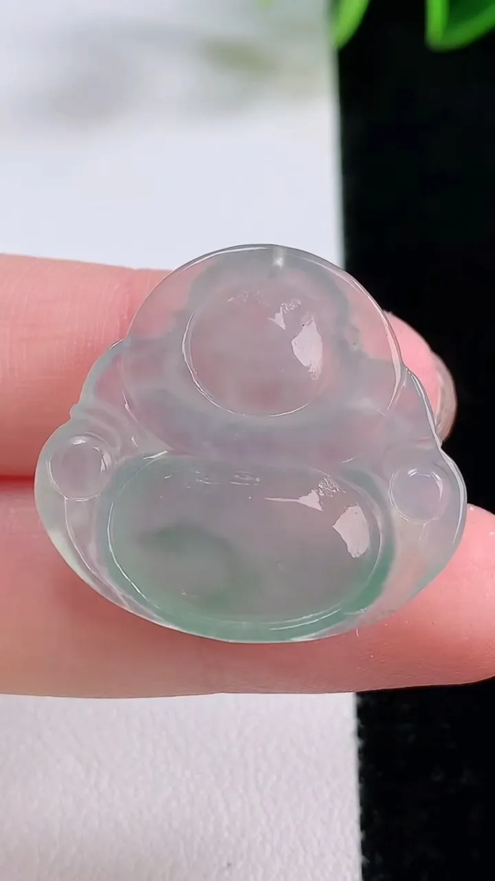 天然A货翡翠佛公吊坠，尺寸26.4-28.6-4.7，重量:5.65g
11月24日