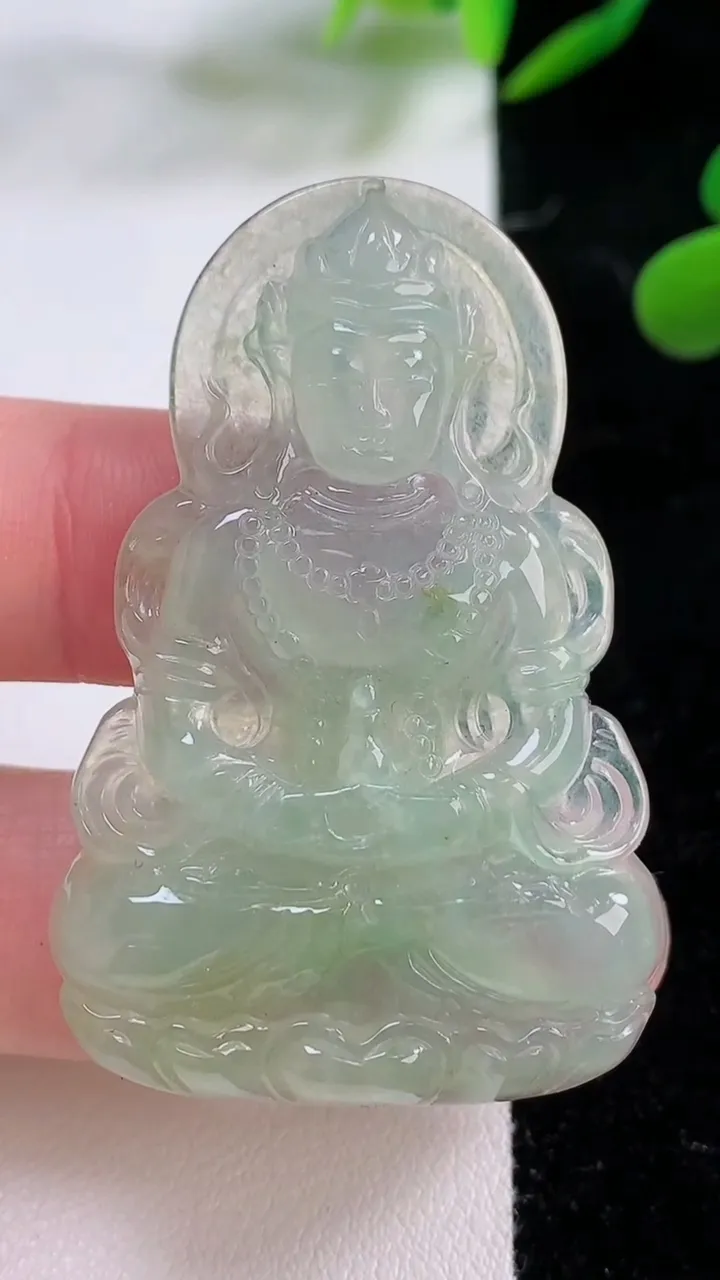 天然A货翡翠度母观音吊坠，尺寸48.8-32.5-5.5，重:12.82g
11月25日