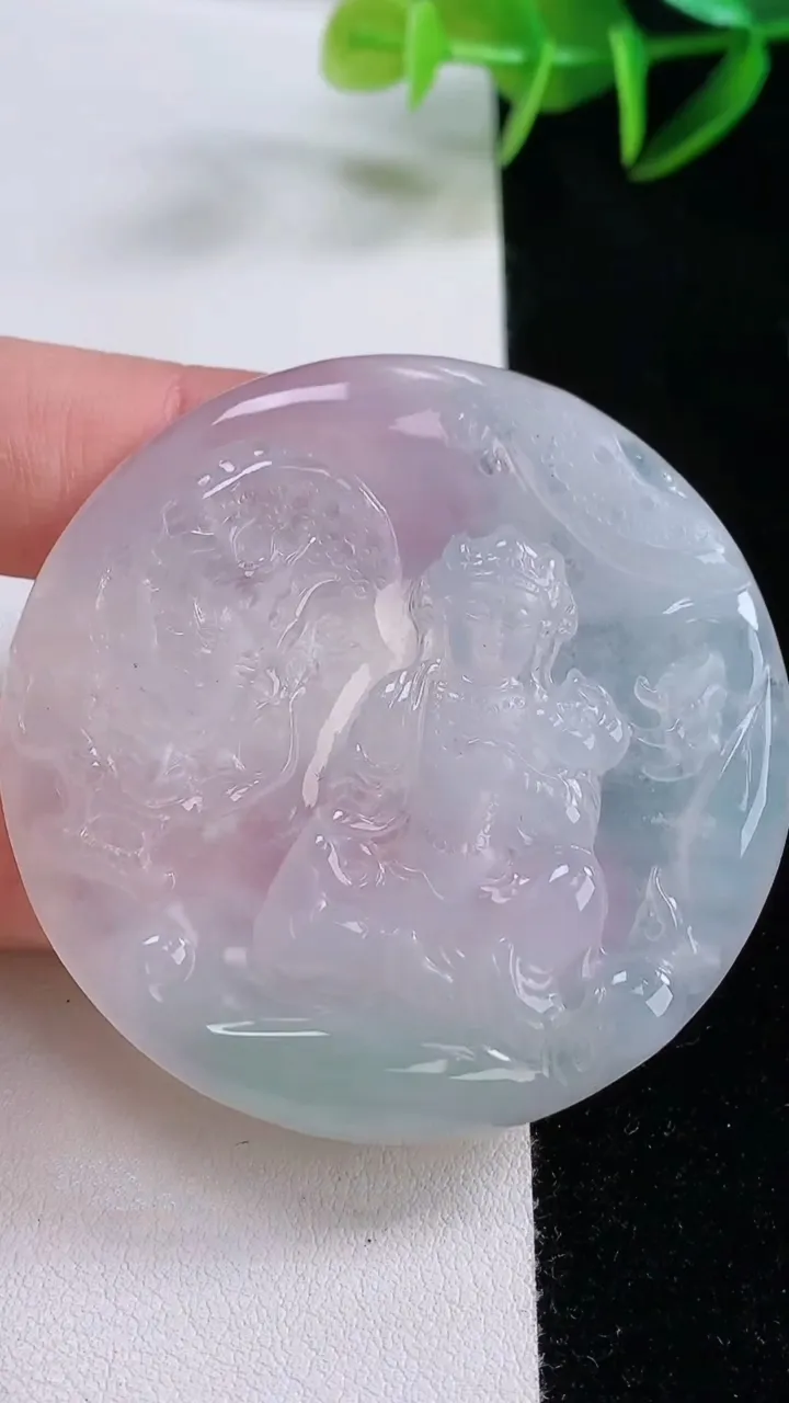 天然A货翡翠祥龙大势至菩萨吊坠，尺寸52.3-5.7，重量:29.40g
11月24日