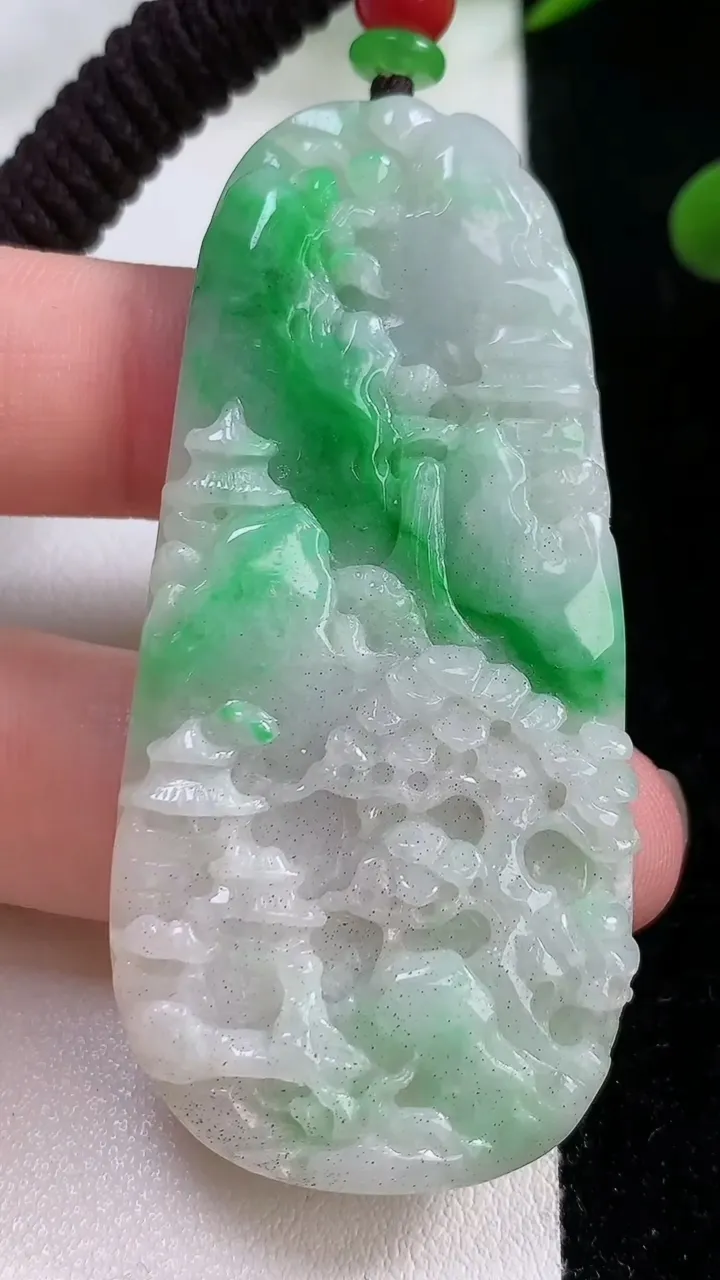 天然A货翡翠山水牌吊坠，尺寸62.7-29-7.2，重:25.61g
11月24日