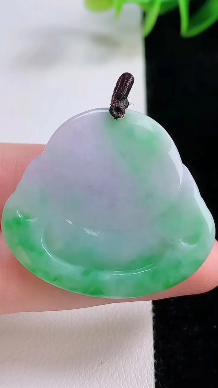 天然A货翡翠佛公吊坠，尺寸33.6-37.6-6.9，重量:14.71g
11月24日